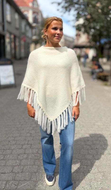 Caroline Poncho Offwhite
