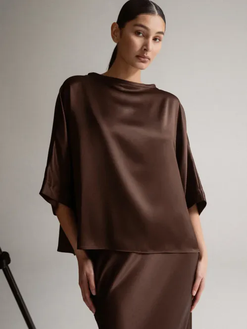 Hovedbilde Tori Satin Tee Dark Brown